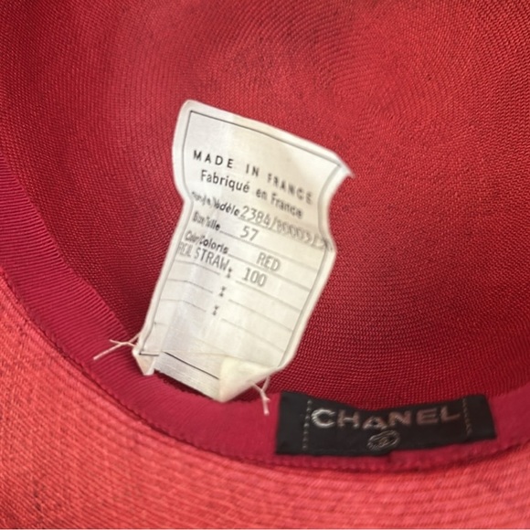 Chanel Elegant Red Women's Hat with Black Bow - Picture 4 of 5